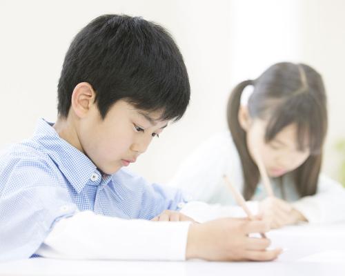 家長(zhǎng)怎樣才能促進(jìn)孩子學(xué)業(yè)的提升？