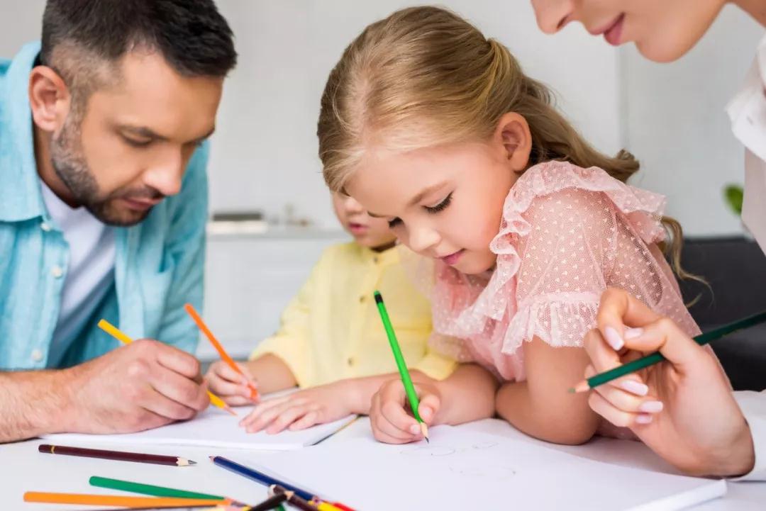 孩子12歲前，父母要告訴他這5個(gè)生活道理！