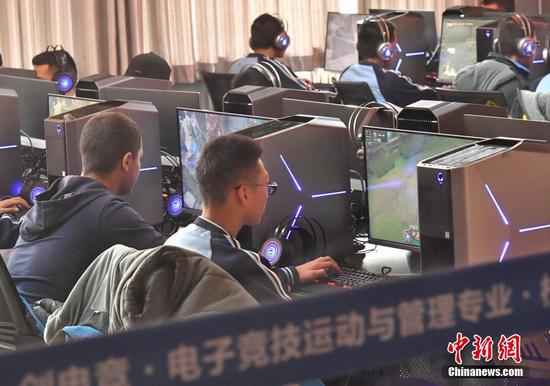 上課打游戲 烏魯木齊一學校開設電競專業(yè)