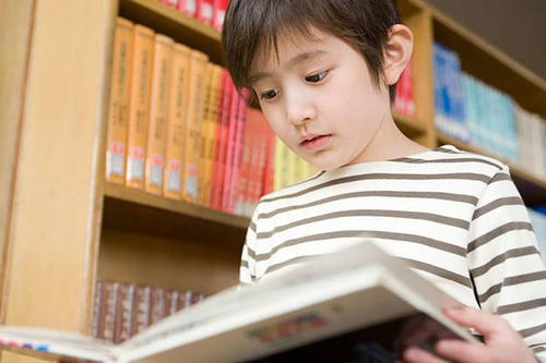 怎么培養(yǎng)一個超愛讀書的孩子？