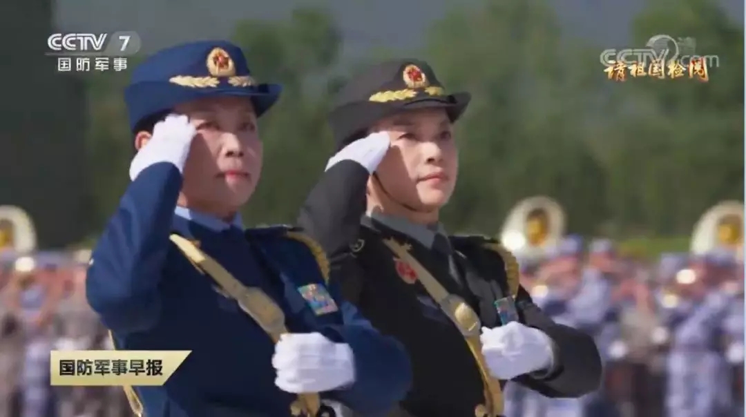 國慶大閱兵女將軍領(lǐng)隊，是她！