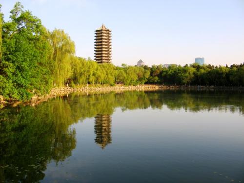北大一教師被舉報與多人發(fā)生不正當關系，校方通報：撤銷教師資格！解聘！| 特別關注