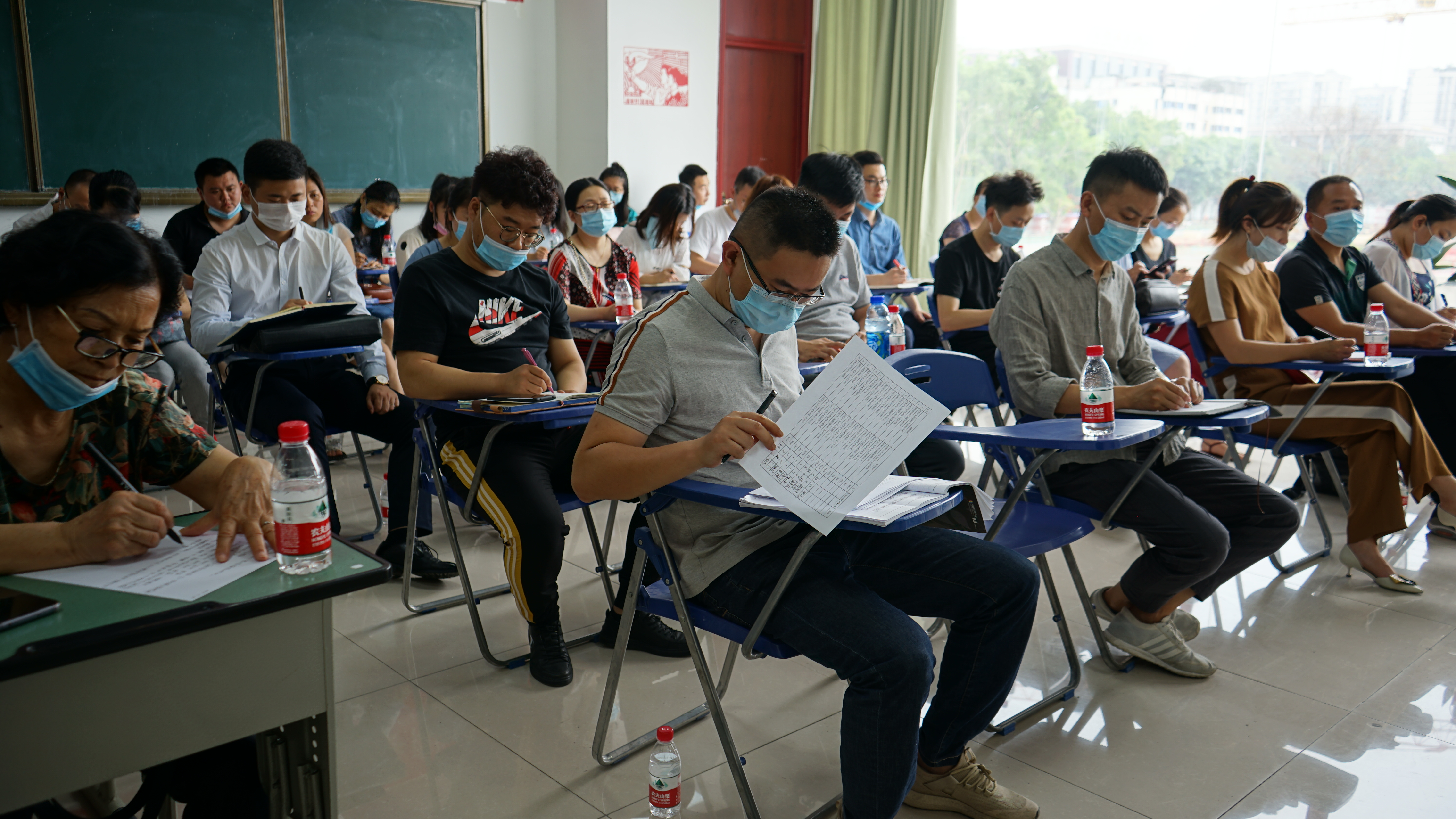 雙流區(qū)教育局于我校召開東升街道教培機構培訓工作會議