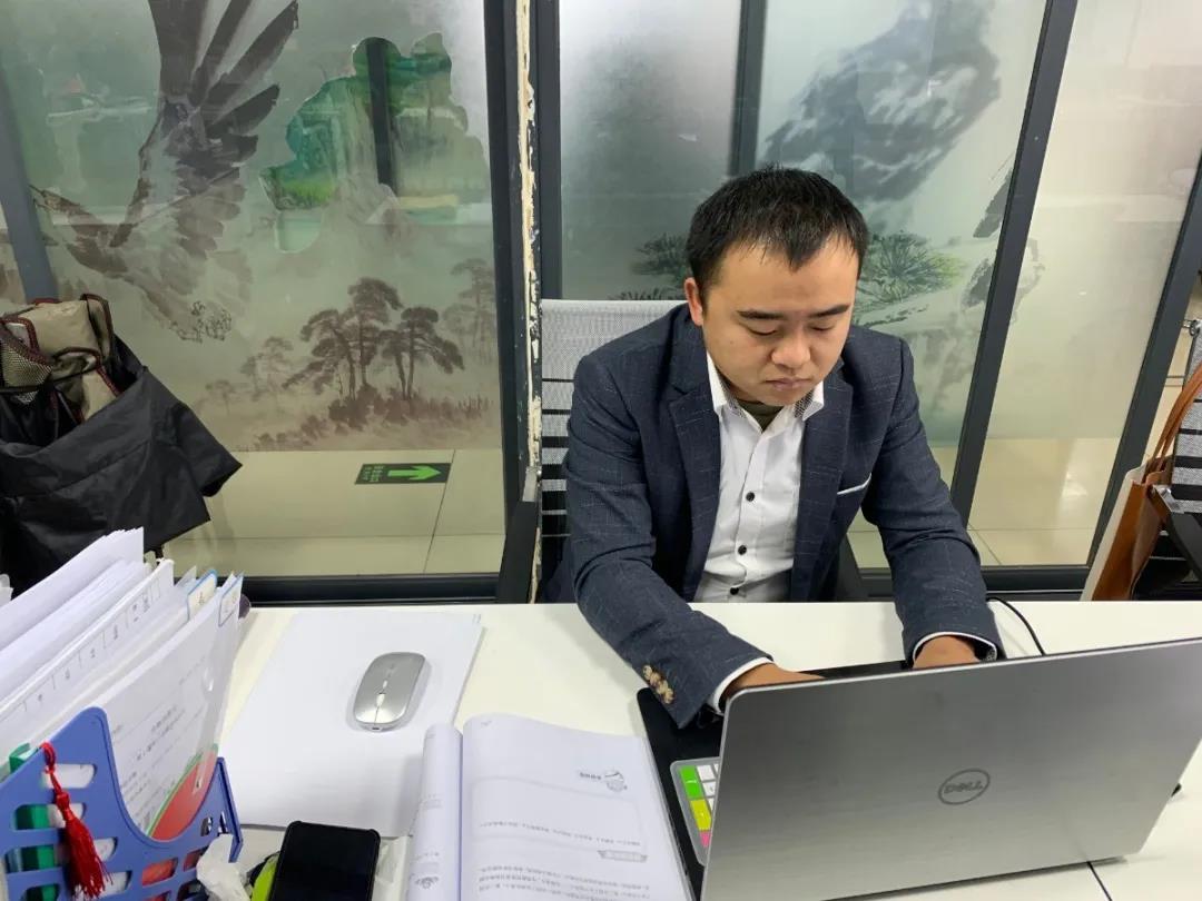 教知識更教方法——跟著陳老師，數(shù)學(xué)輕松拿下