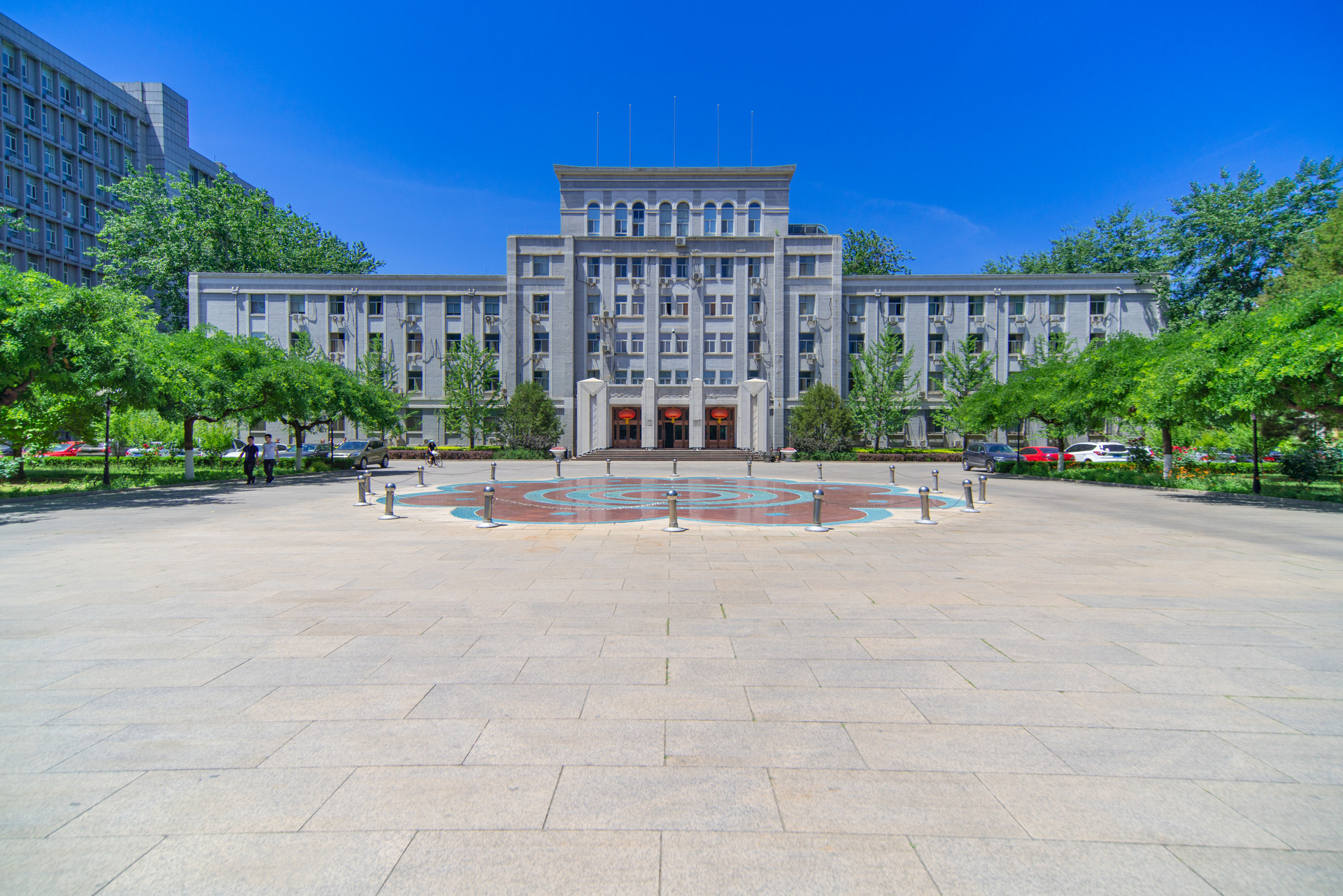 那些被迫輟學(xué)、分流到職高的孩子，后來(lái)怎么樣了？看完他的故事，才知道上不了高中意味著什么……